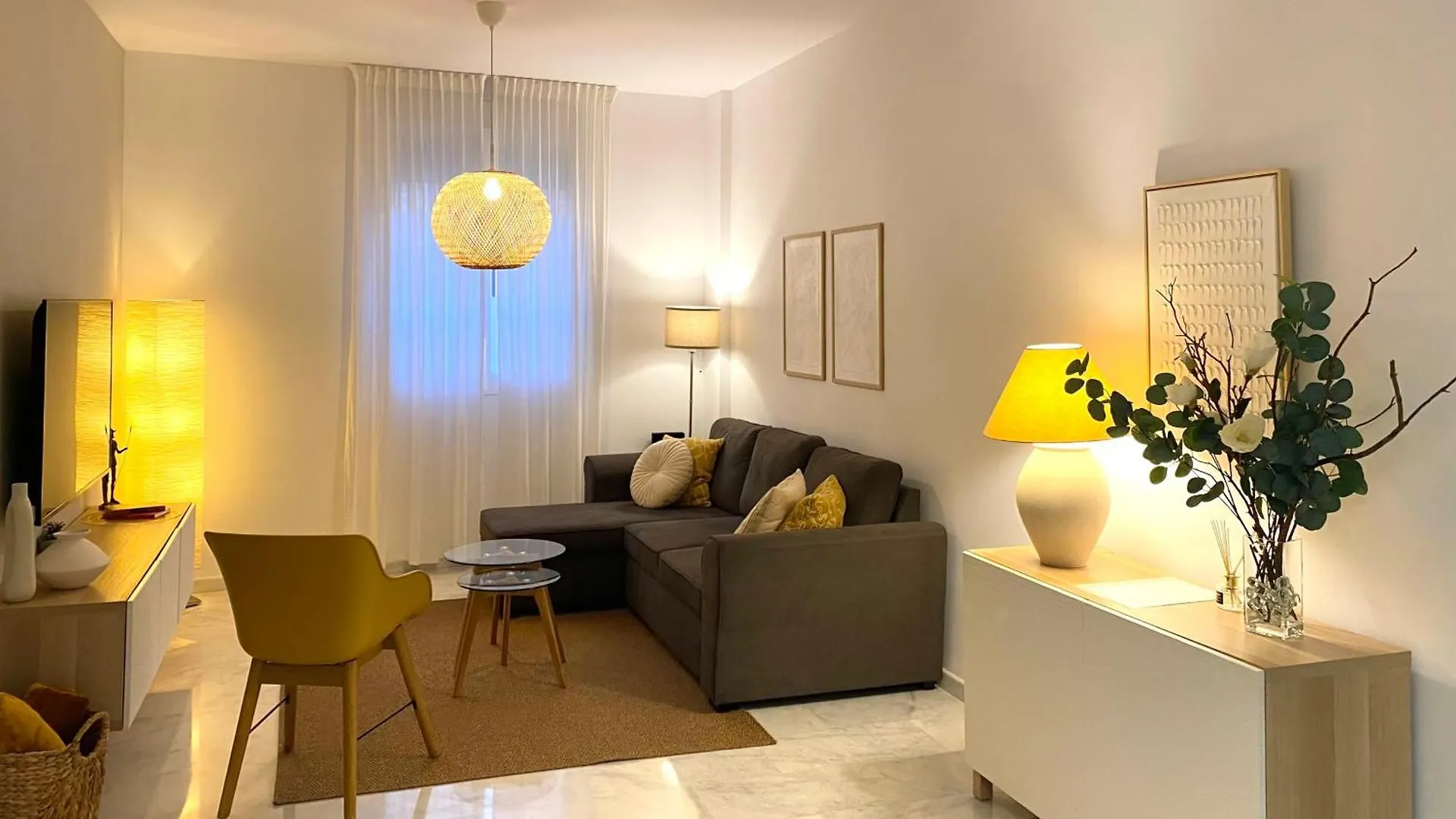 Kaluka Malaga Center Apartment - Free Parking location
